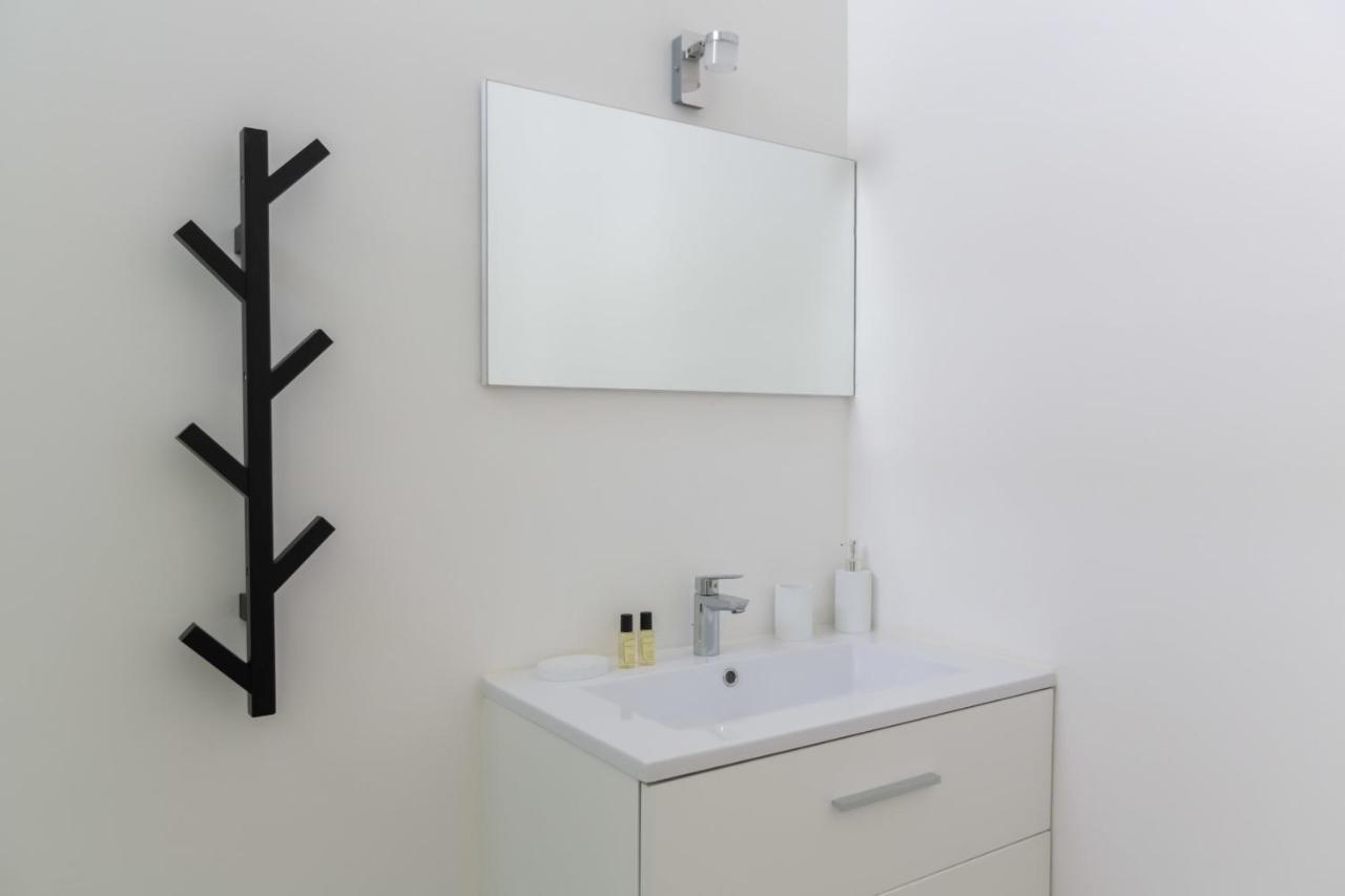 Guestready - Modern Apartment In City Center For Up To 4 Guests! Bordeaux Buitenkant foto